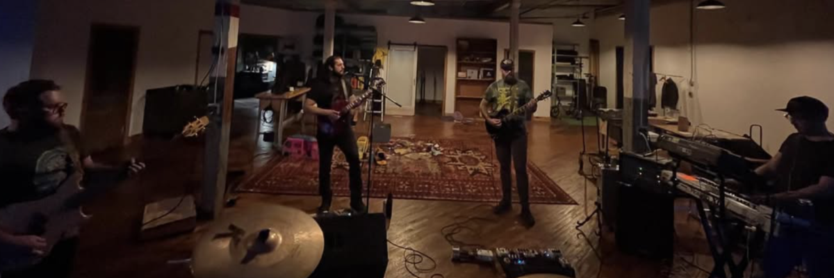 SIREN SUIT SINGLE RELEASE w/ METRIC TON, GREY HOST, and SMASHERMAN