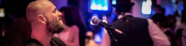 HAPPY HOUR "UNPLUGGED": JORDAN FRANK